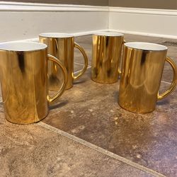 4 Gold Holiday Mugs