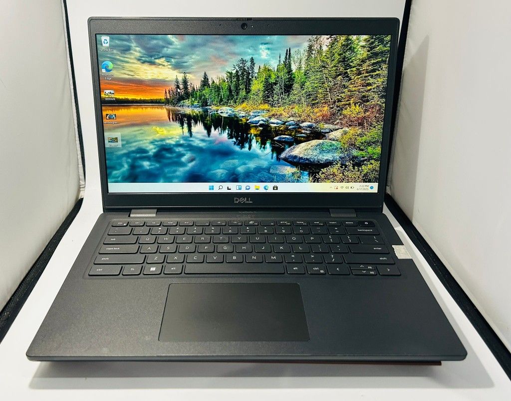 Dell Latitude 3(contact info removed) Core i5-1135G7 8GB 256GB Windows 11 Pro Fully Functional