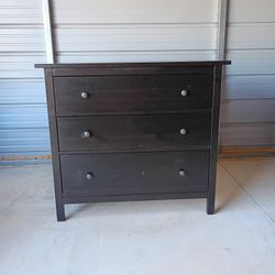 IKEA HEMNES chest of 3 drawers ( Free Delivery If Needed)