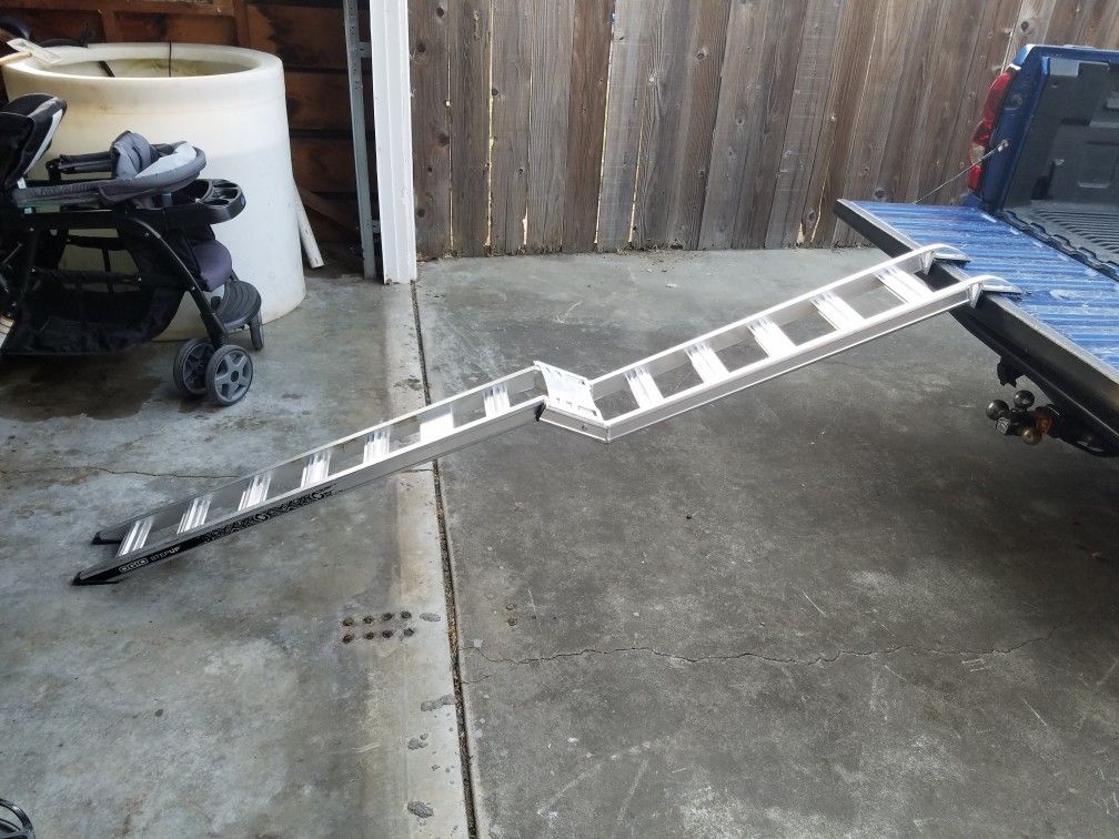 OGIO Step Up Ramp