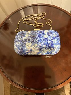 Lilly Pulitzer Catch N Keep Hard Clutch Incoastal Blue Floral Print