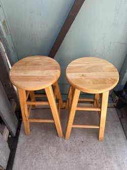 Wood barstools
