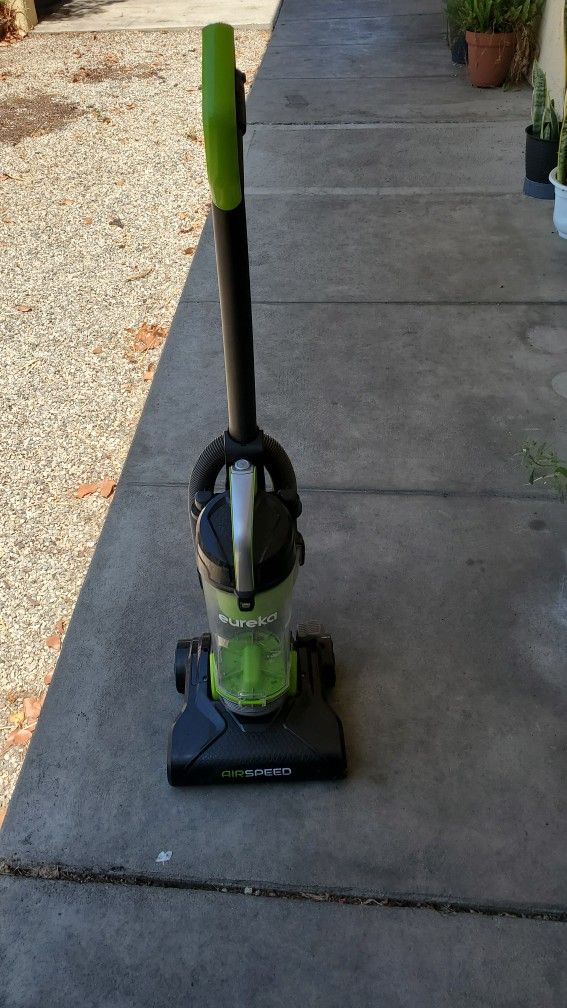 Eureka Airspeed $20$