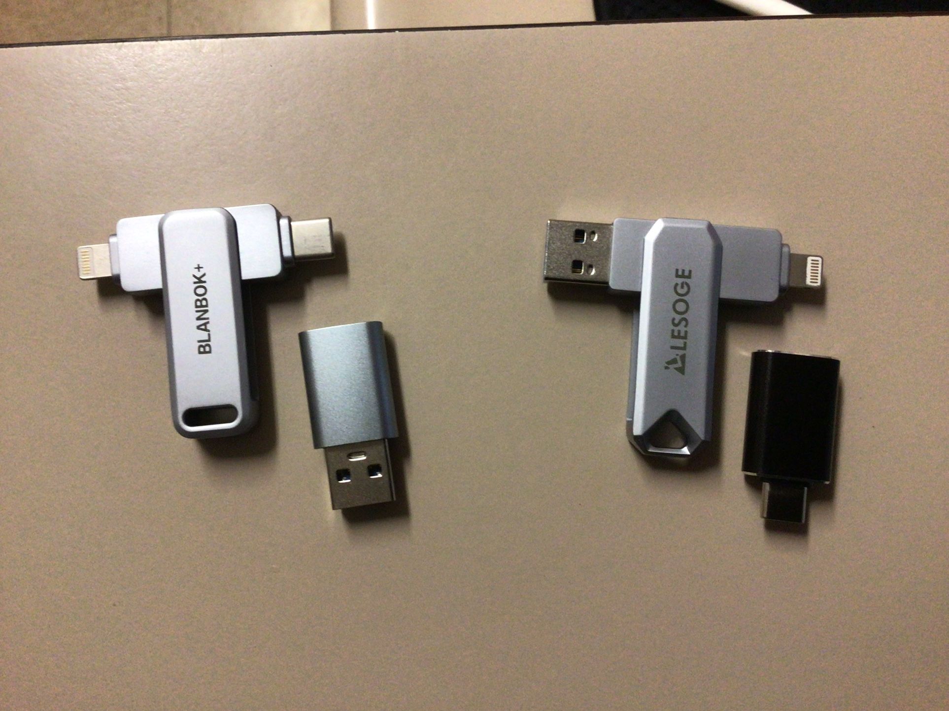 q128 gb flash drive lightning port usb c and a