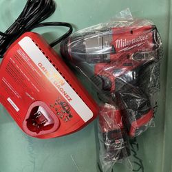 Milwaukee M12 Drill Kit