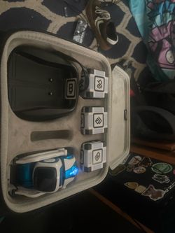 Anki Cozmo Robot with Case and Cubes