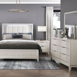 4PC Queen Bedroom Set w/ LED Lights 