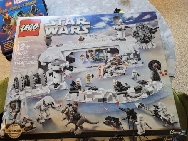 LEGO ~Star ~Wars: Assault √on Hoth (75098) New-