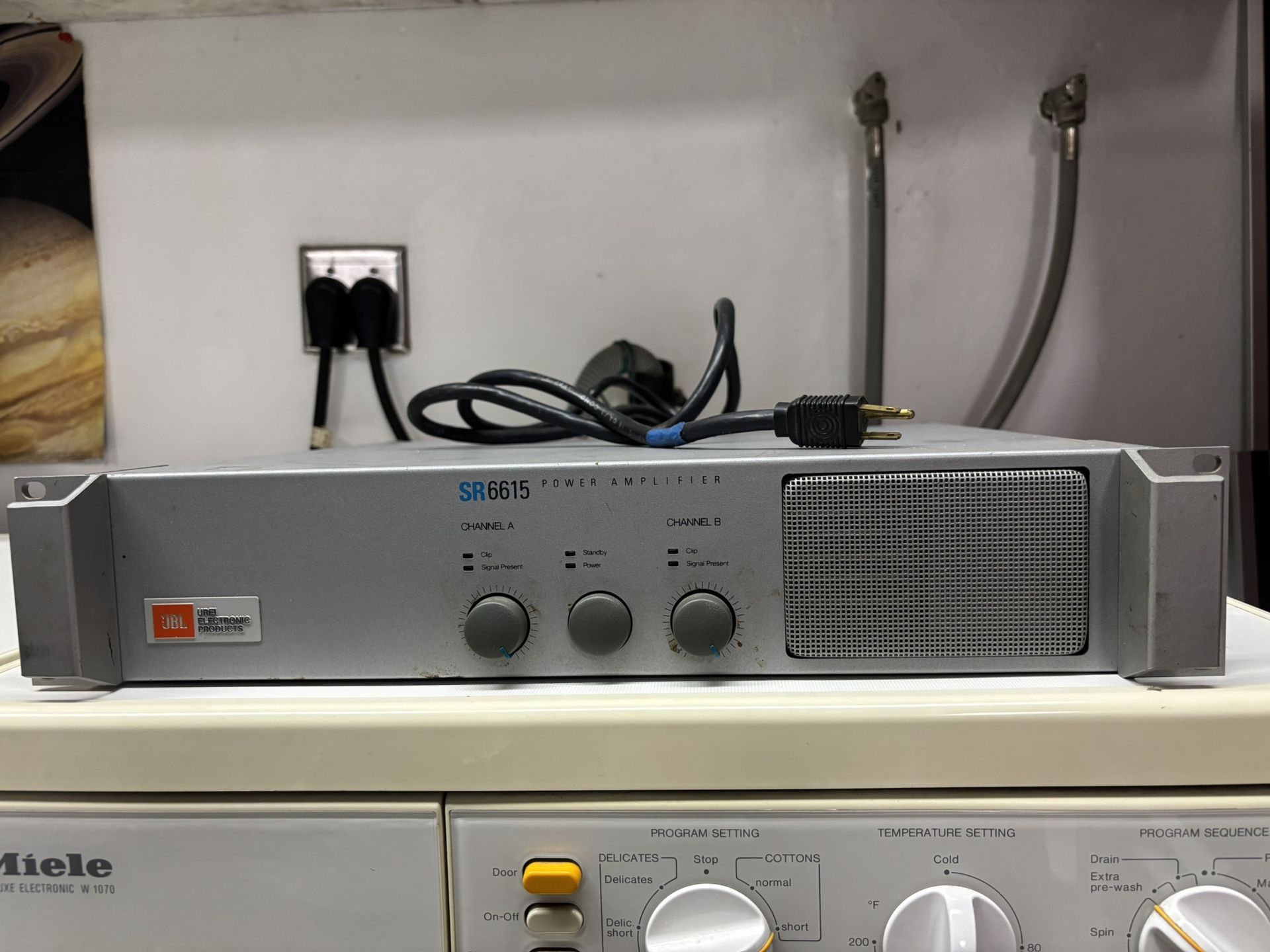 JBL SR6615 Power Amplifier