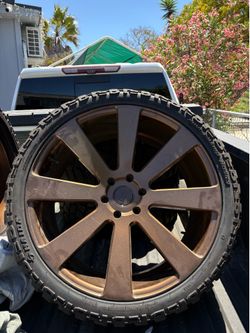 Set of 4 wheels and tires
