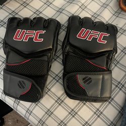 New UFC Gloves 