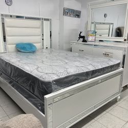 Q Bed Dresser Mirror 