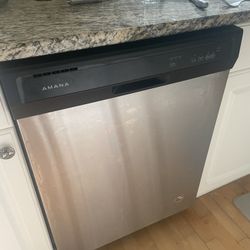 Dishwasher Amana brand 