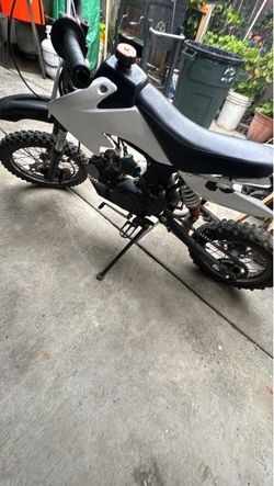 Pit bike