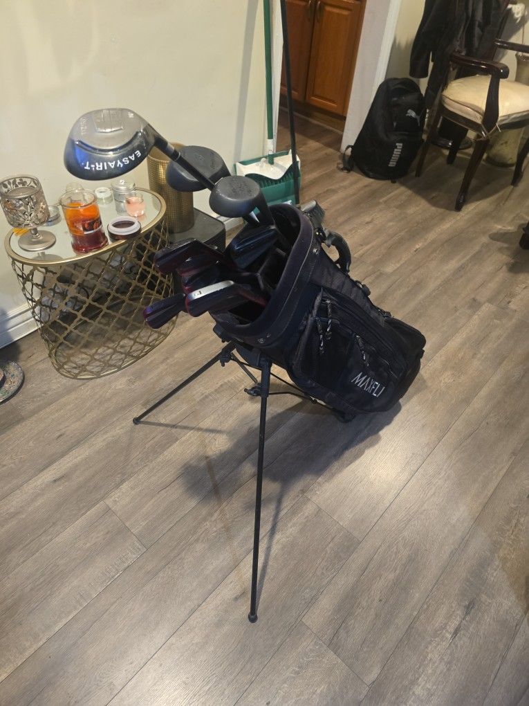 GOLF CLUBS WITH STANDBAG (10 CLUBS SET)