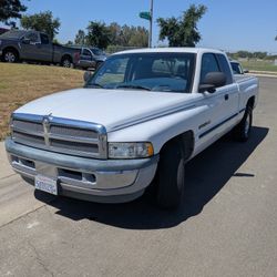 Dodge Ram 1500 Laramie 