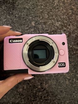 Canon EOS m100
