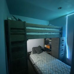 Litera Con Sus Colchones , Bunk Bed