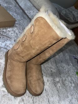 Ugg Bailey Button Triplet