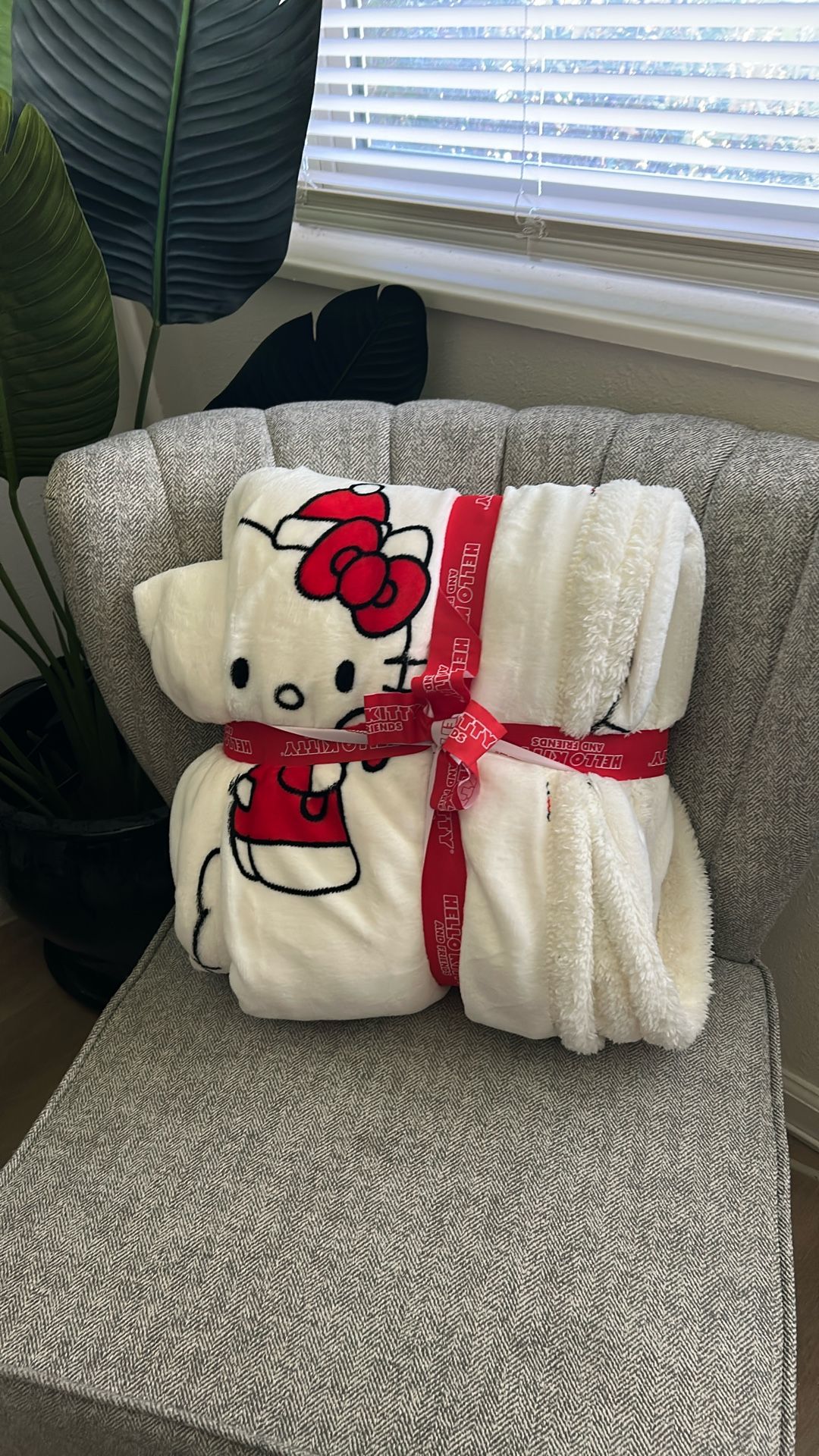 Hello Kitty Sherpa Blanket 