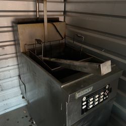 Hobart Natural Gas Fryer For Sale (Must go) 