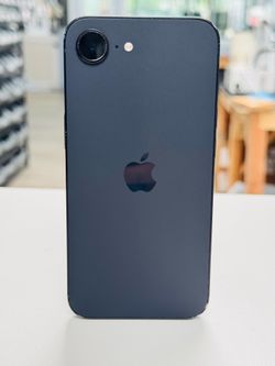 Unlocked  iPhone 16e | Works with All Carriers