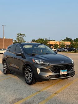 2020 Ford Escape · Hybrid Titanium AWD 2.5 L