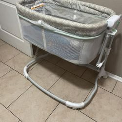 Sleeping Bassinet (moises) 