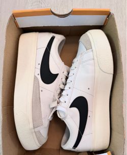 Women’s Nike low blazer