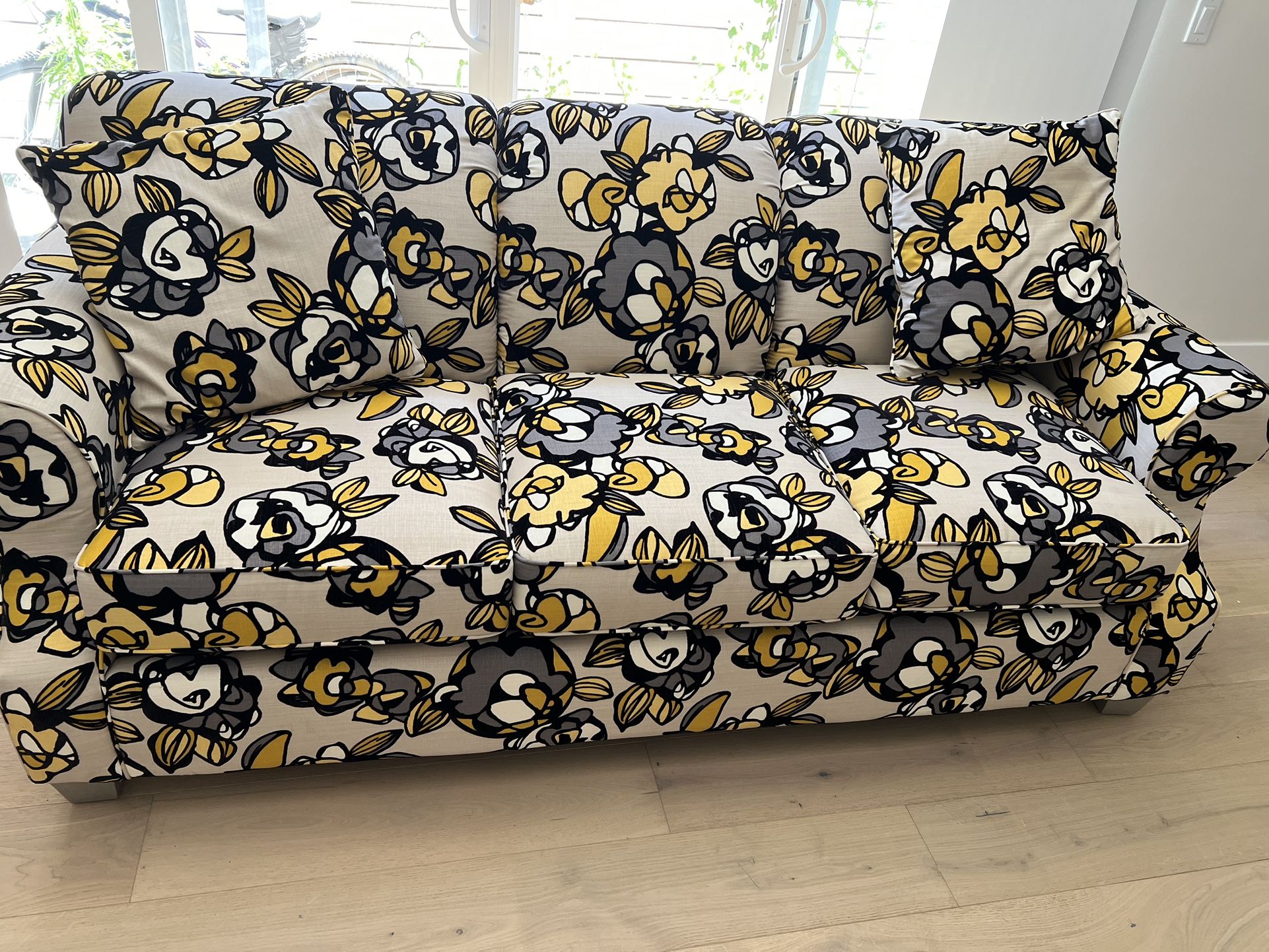 Custom-made Futon