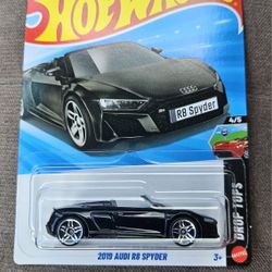 Hot Wheels AUDI R8 SPYDER. 