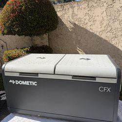 Dometic CFX3 95DZ Dual Zone Powered 12 Volt Cooler, 94L xL size