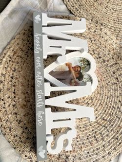Mr & Mrs Wedding Photo Frame Sign