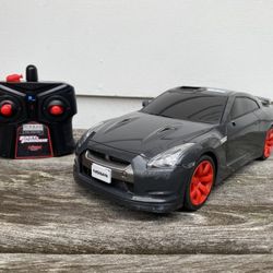 Nissan GT-R R35 RC Car