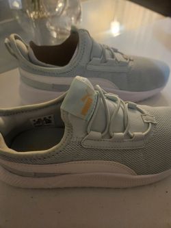 New girl puma shoes