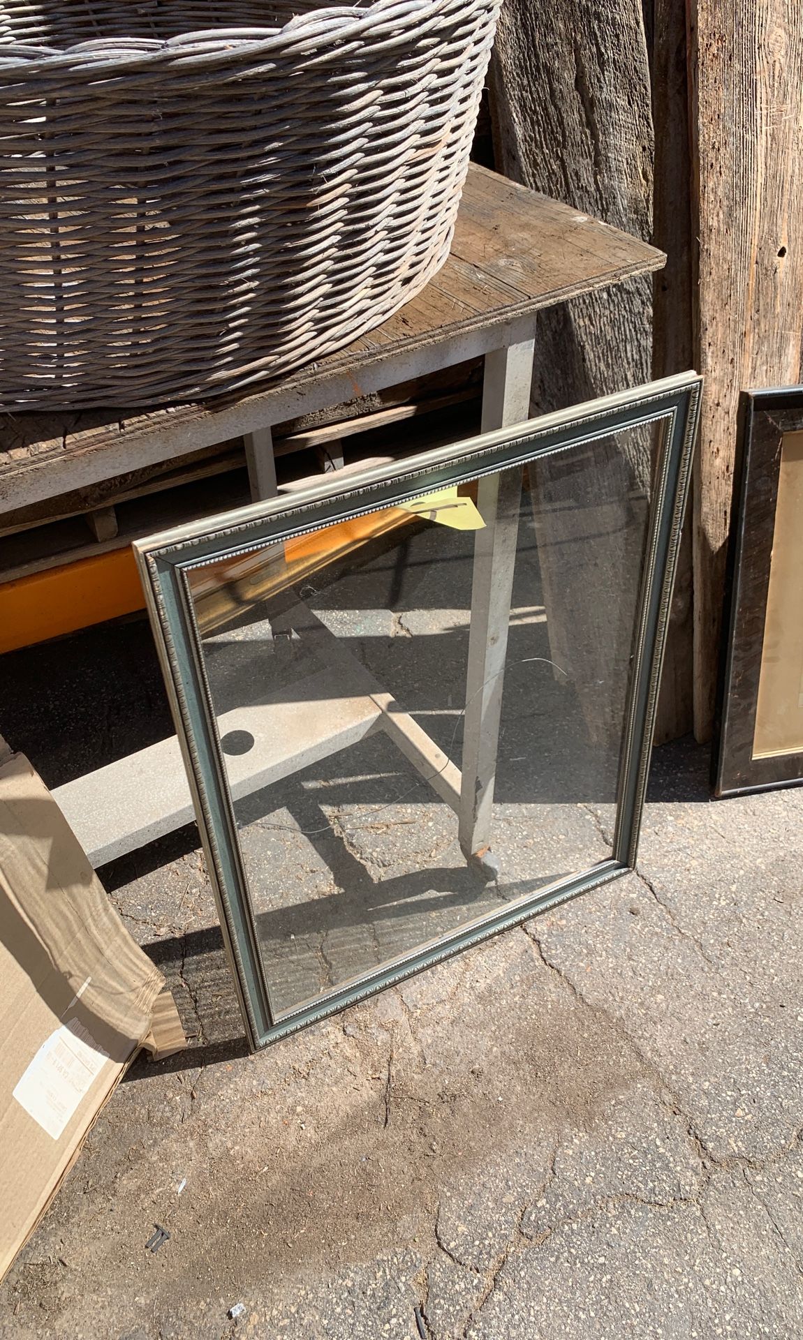 picture frames some vintage some in perfect shape $ 30-40