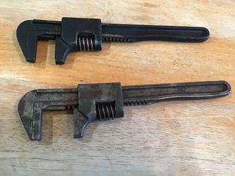 9” Ford wrench. Very good condition