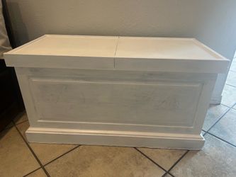 Storage bench/blanket box