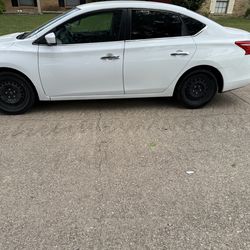 Used 2017 Nissan Sentra (white)