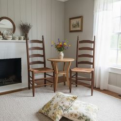 Pair of Vintage Brown Shaker Chairs Rush Seats French Provincial Country Cottage.

​ Vintage Charm for Your Home