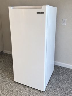 Thomson White Upright Freezer – Great Condition