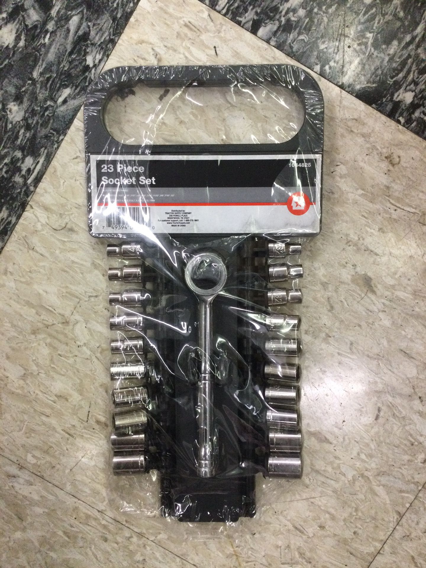@ 21 PC SOCKET SET 1/4” DRIVE SAE / STANDARD AND METRIC / MM