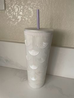 Starbucks Venti cup