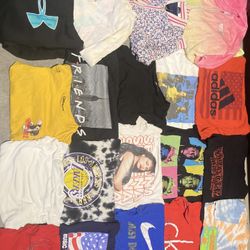 Girls / Women’s Clothes Tops/ Shirts/Jackets/Sweaters       Bottoms/Pants/shorts/jeans