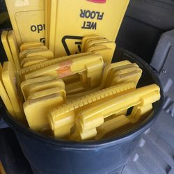 Wet Floor Signs 