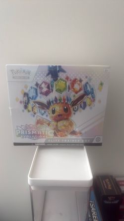 Pokémon Scarlet & Violet Prismatic Evolutions Elite Trainer Box