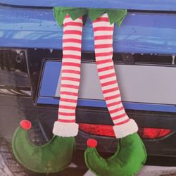 Elf Stuck In The Trunk 