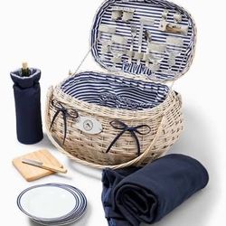 Tommy Bahama Highlander Picnic Basket