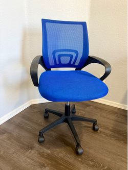Blue Mesh Office Chair with Wheels & Armrests