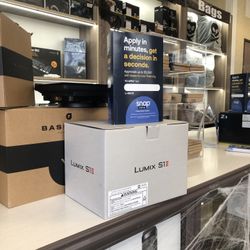Panasonic LUMIX S1II 